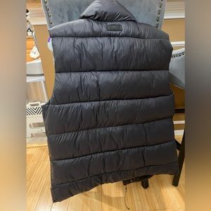 New with tags Canadian goose puffed vest.